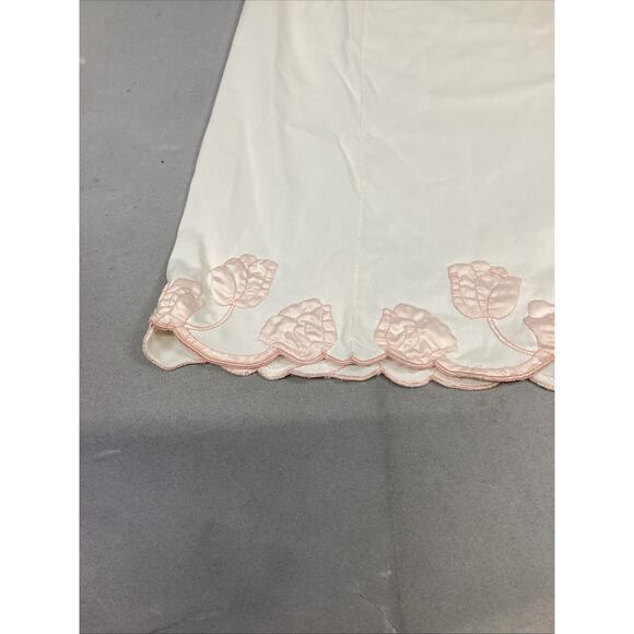 Odette Barsa Cream Colored Slip With Light Pink Embroidered Flowers - Medium - Picture 4 of 11